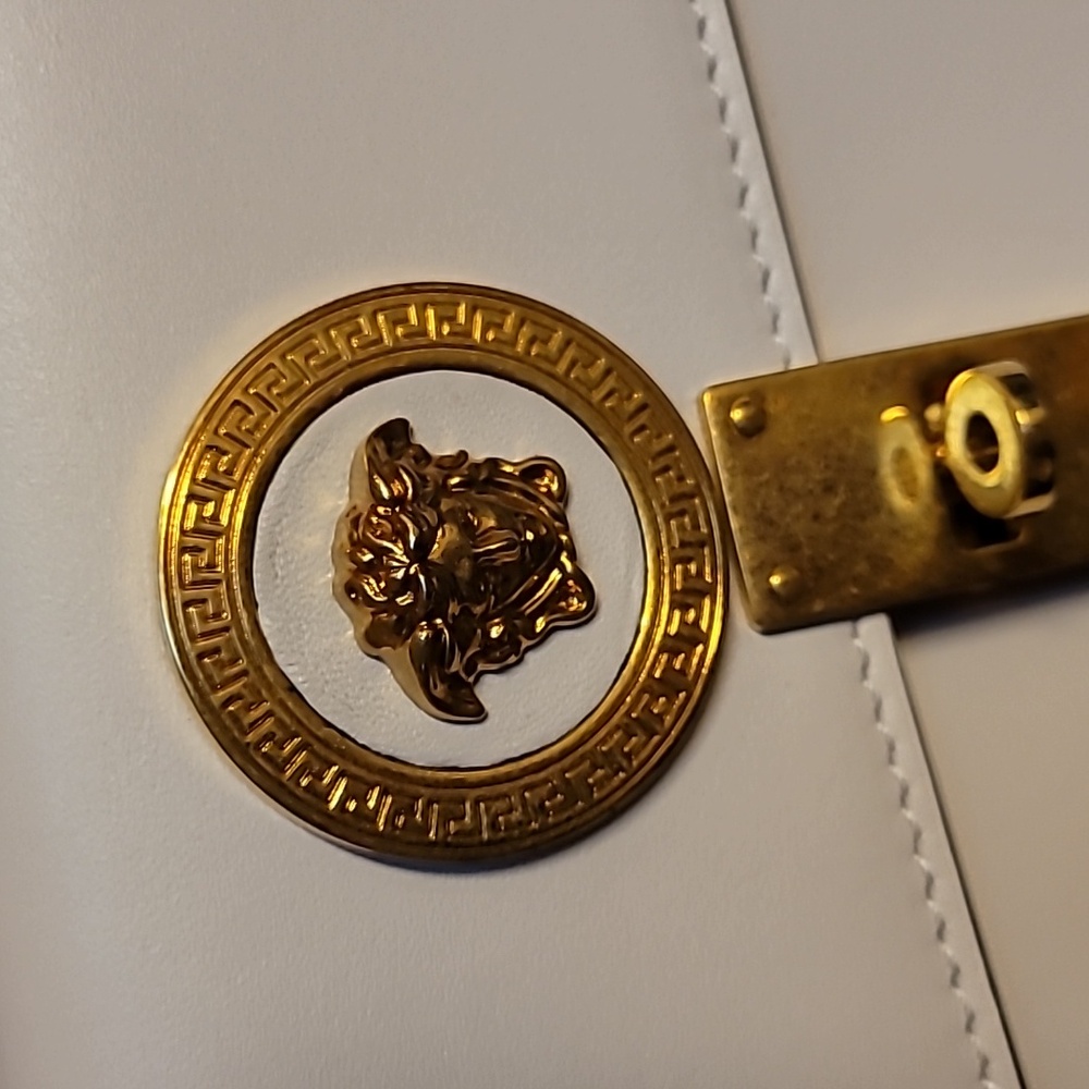 Versace White and Gold Women's Bag - Picture 2 of 9